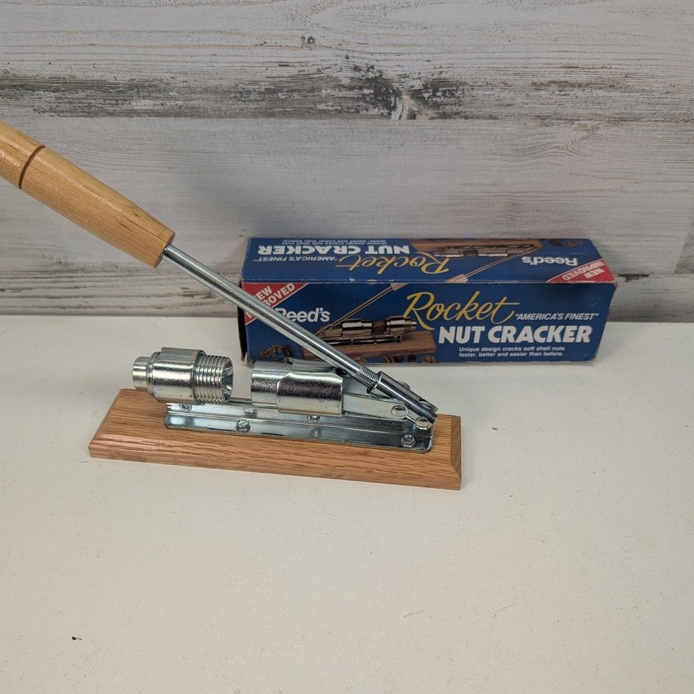 Reed's Rocket Nut Cracker Model 816 Vintage Wood Base Lever Action USA with Box